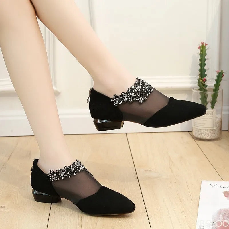 Zapatos casual glamurosos y frescos