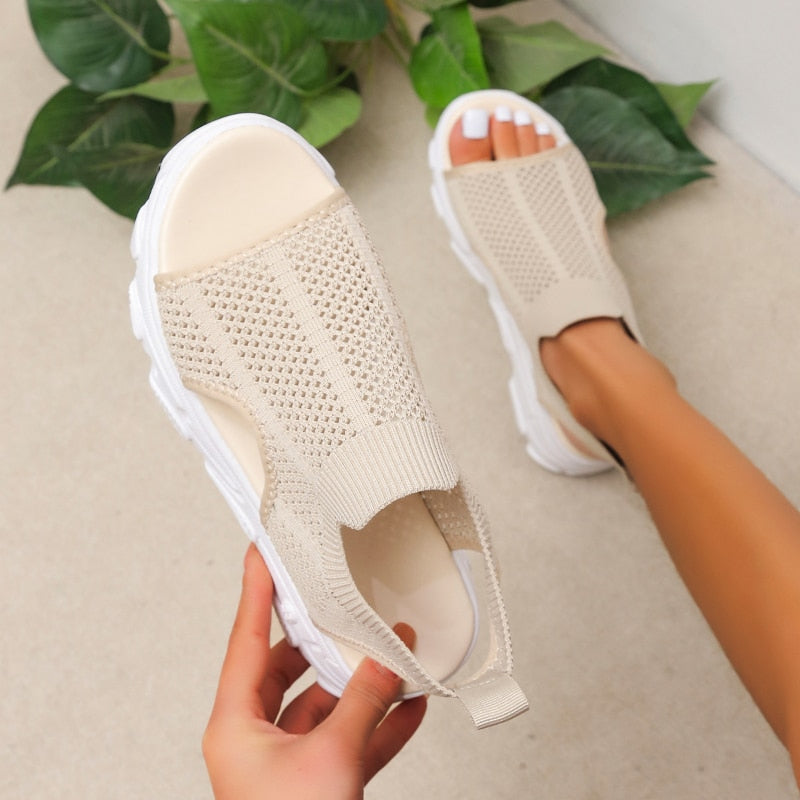 Sandalias ortopédicas huecas