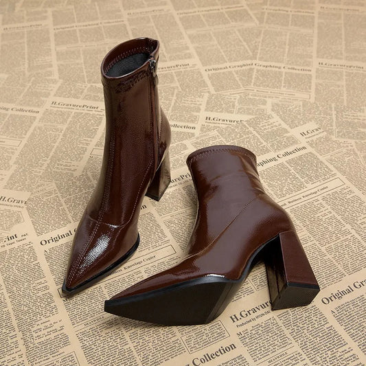 Botas ortopédicas para el verano, modernas y cómodas