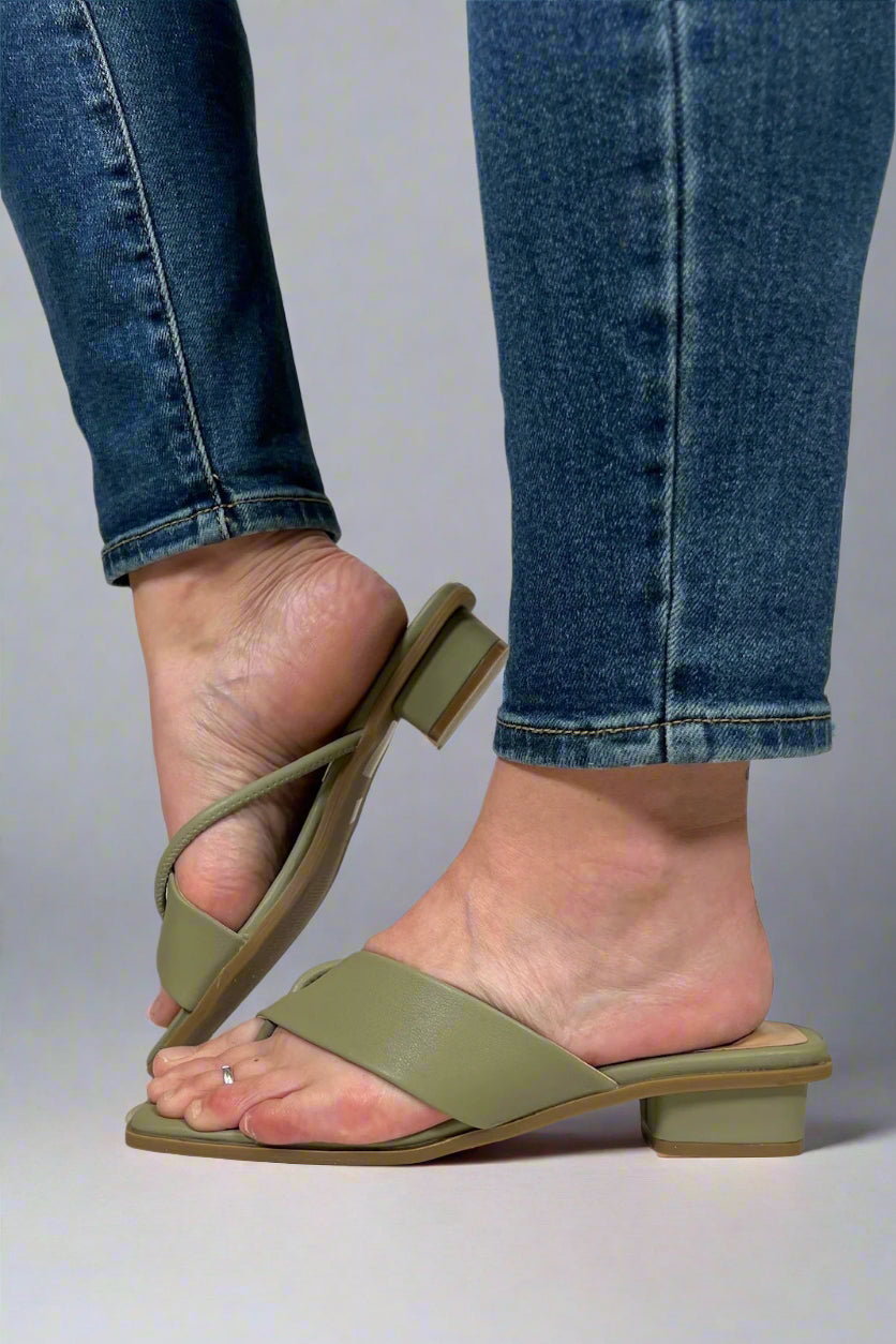 Sandalias ortopédicas de verano, cómodas y modernas