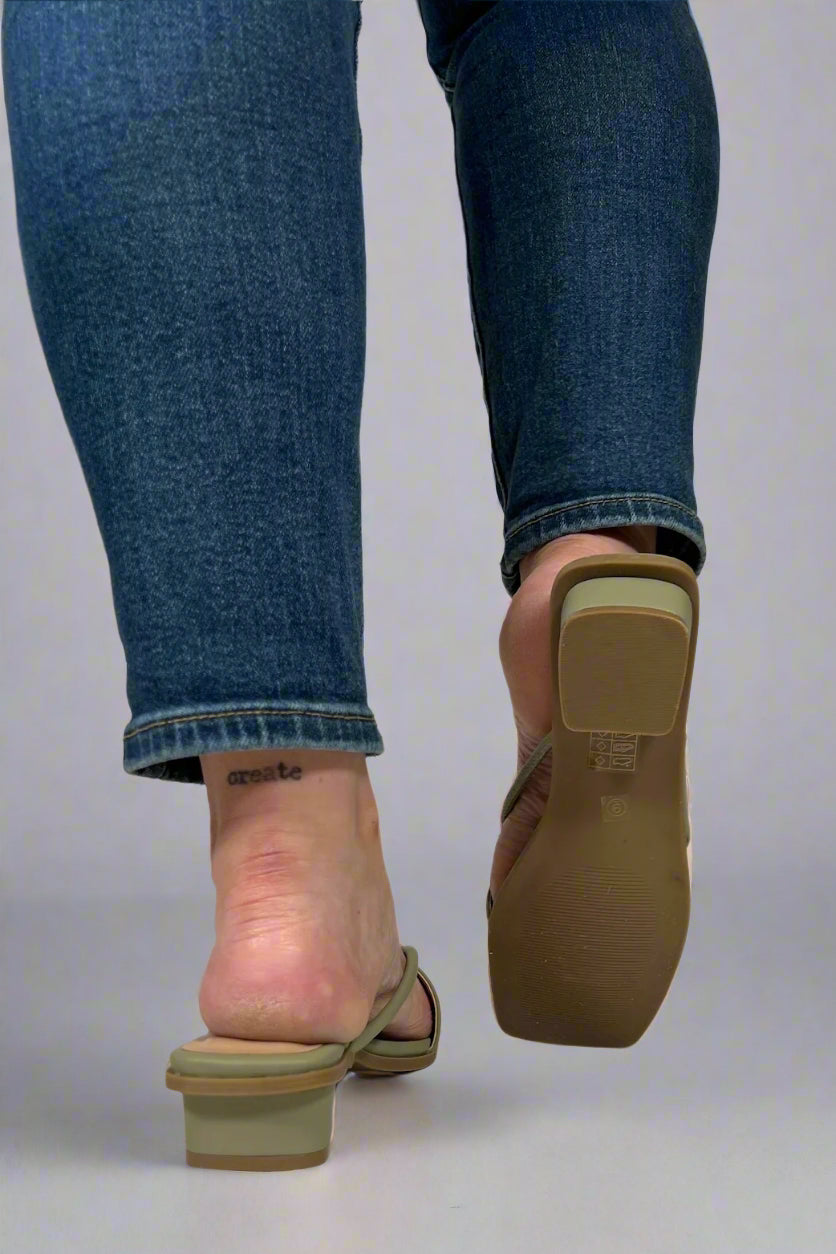 Sandalias ortopédicas de verano, cómodas y modernas