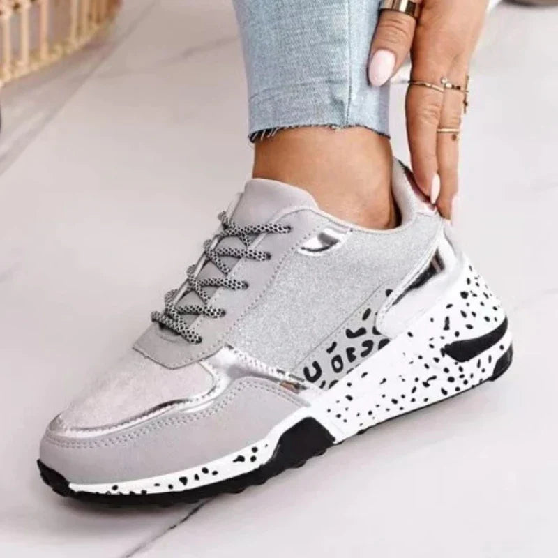 Zapatos de cordones con purpurina y estampado de leopardo