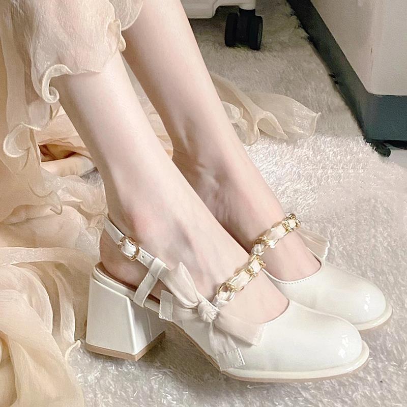 Elegantes y detalladas sandalias de apoyo para el verano