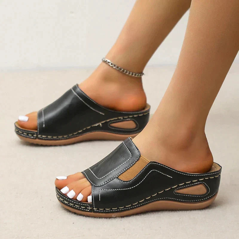 Cuña ortopédica de verano con estilo y apoyo