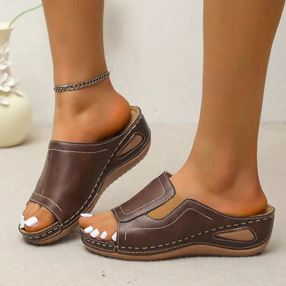 Cuña ortopédica de verano con estilo y apoyo