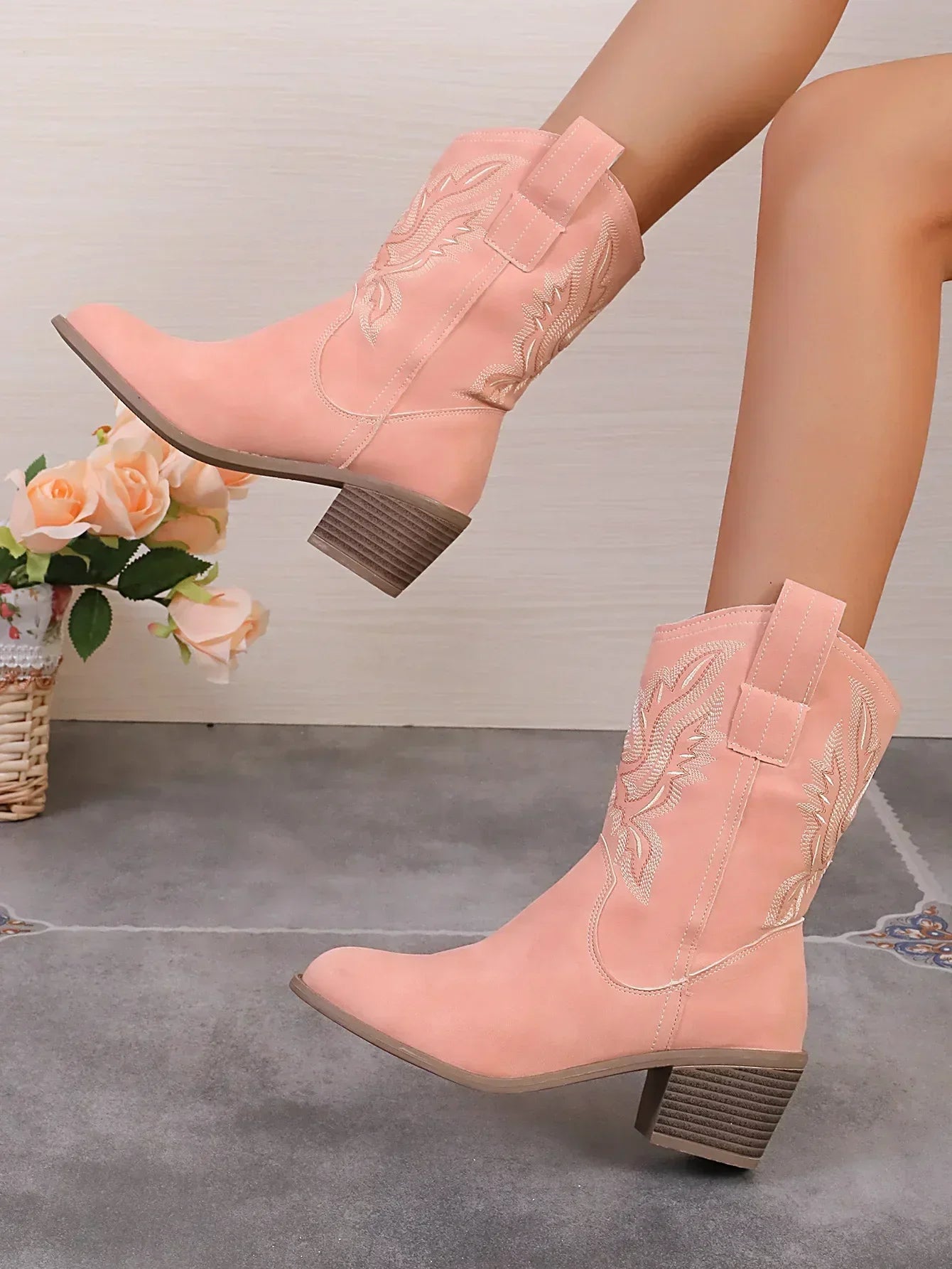 Zapatos ortopédicos de moda y de apoyo