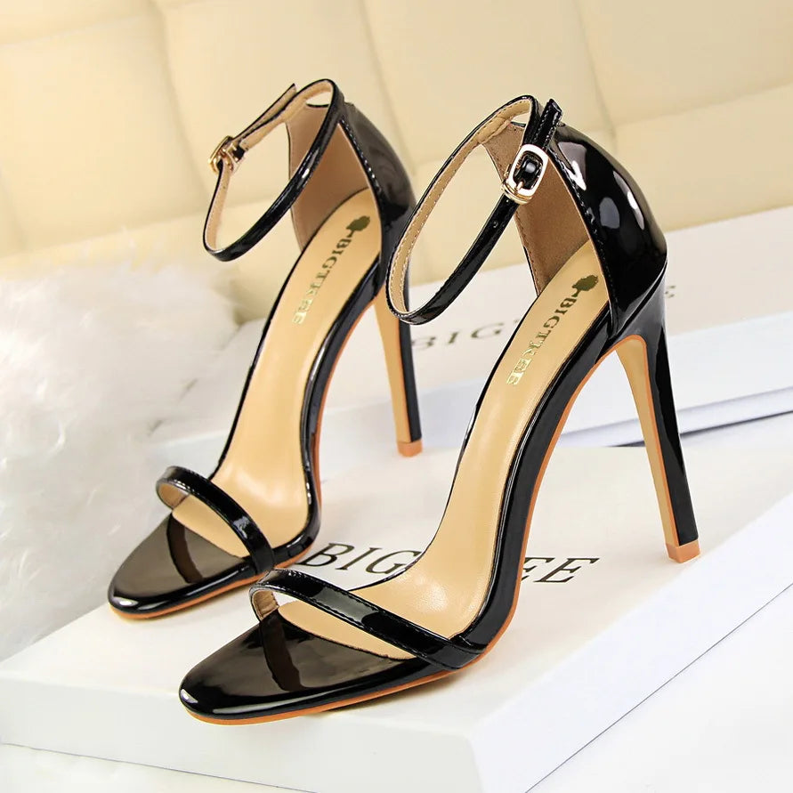 Sandalias ortopédicas elegantes y transpirables
