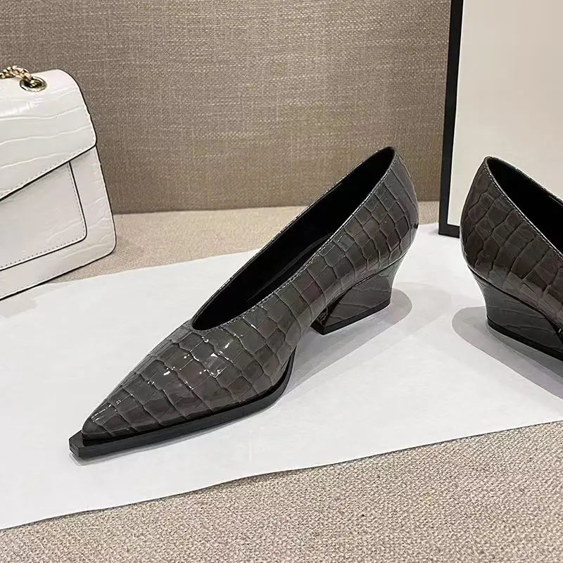 Tacones ortopédicos de moda y de apoyo