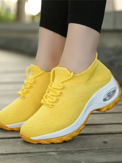 Zapatos ortopédicos de moda y de apoyo