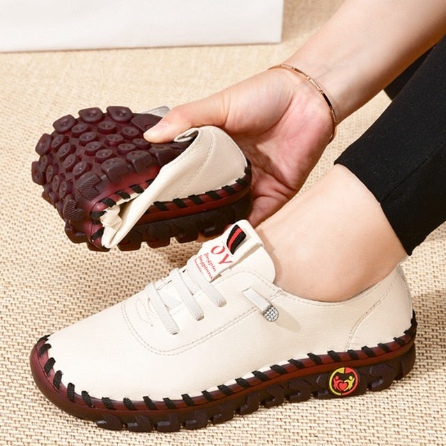 Zapatos planos de piel con fondo blando para mujer
