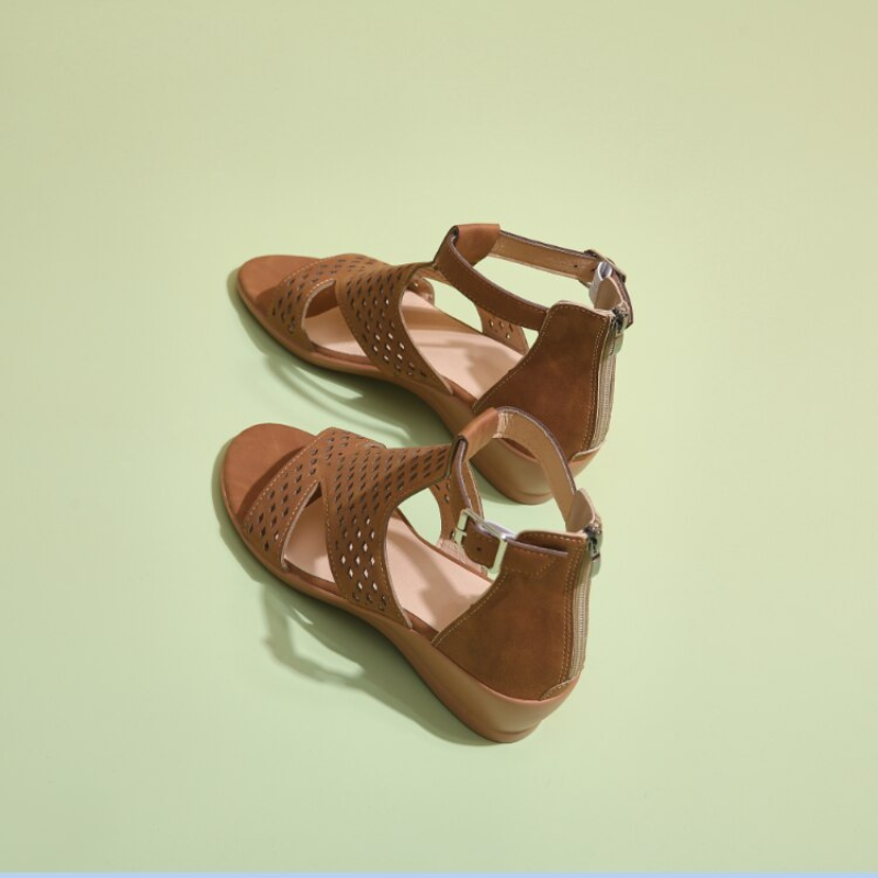Sandalias con correa en el tobillo