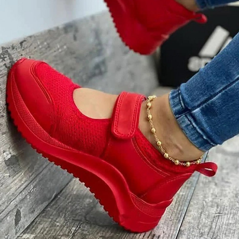 Zapatos ortopédicos sencillos y transpirables